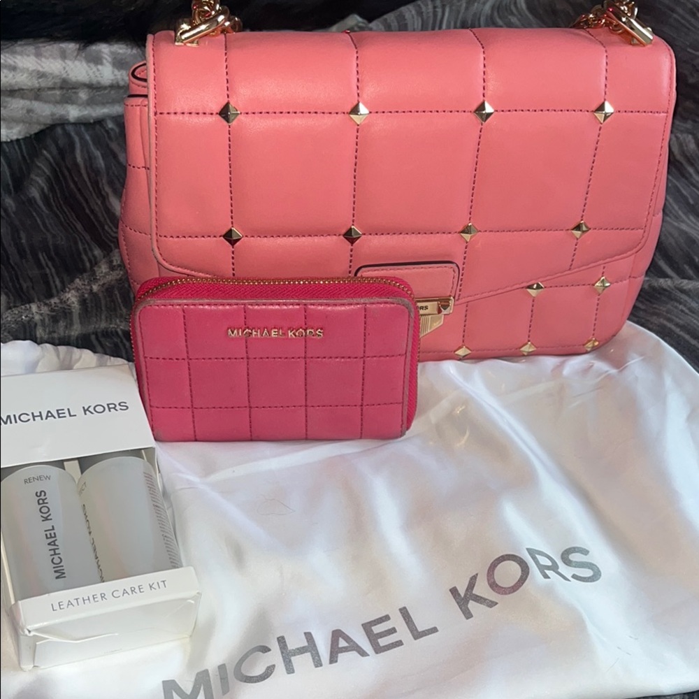 MICHAEL Michael Kors Pink and Gold Quilted Shoulder Bag - Picture 11 of 11